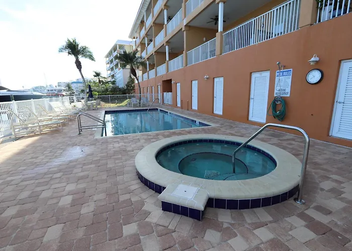 405 Island Key *